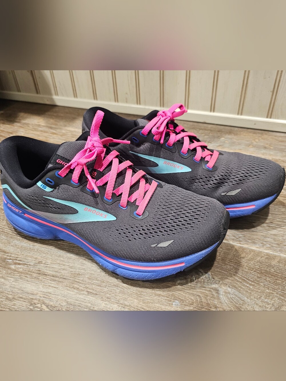 Brooks Ghost 15 Women’s Black Running Shoes with Pink Laces and Purple Accents